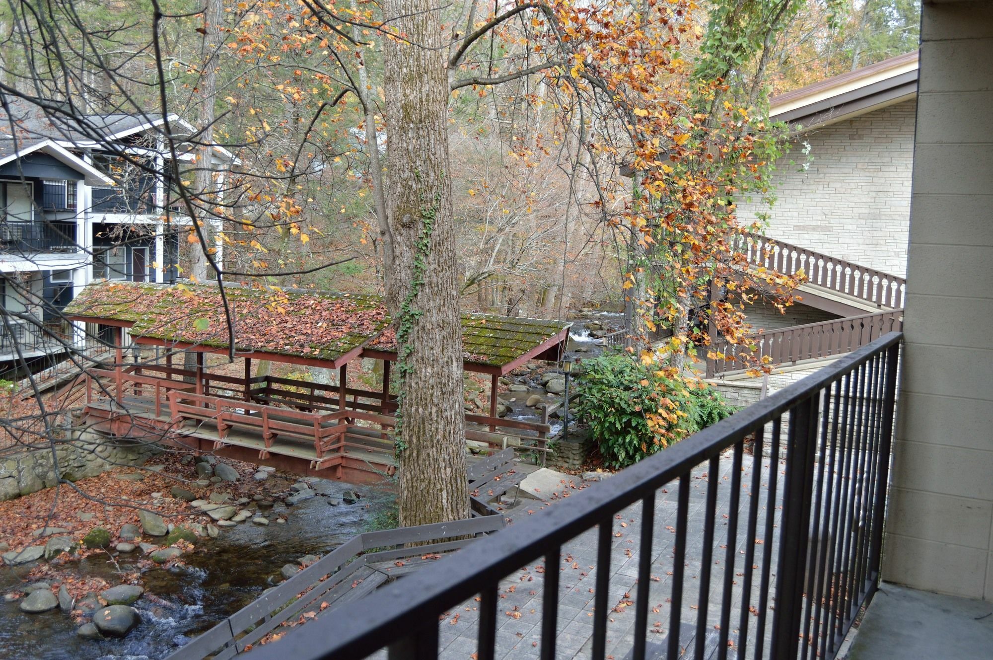 Brookside Lodge Гатлинбург Экстерьер фото